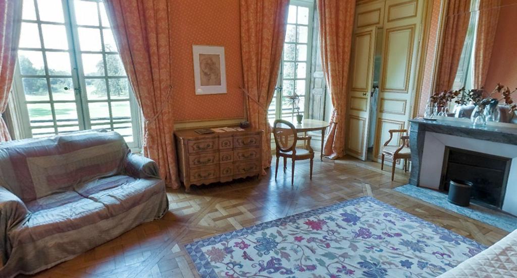 Chateau Du Marechal De Saxe Yerres Room photo